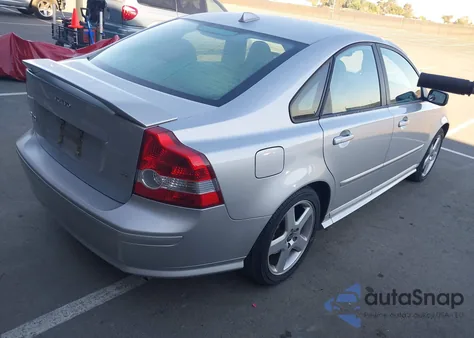2005 Volvo S40 T5 из США, поврежденный, VIN YV1MS682452084088